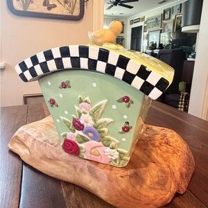 Vintage Mary Engelbreit Cookie Jar 8”x8”x6.5” Green Flowered With Bird Y2K